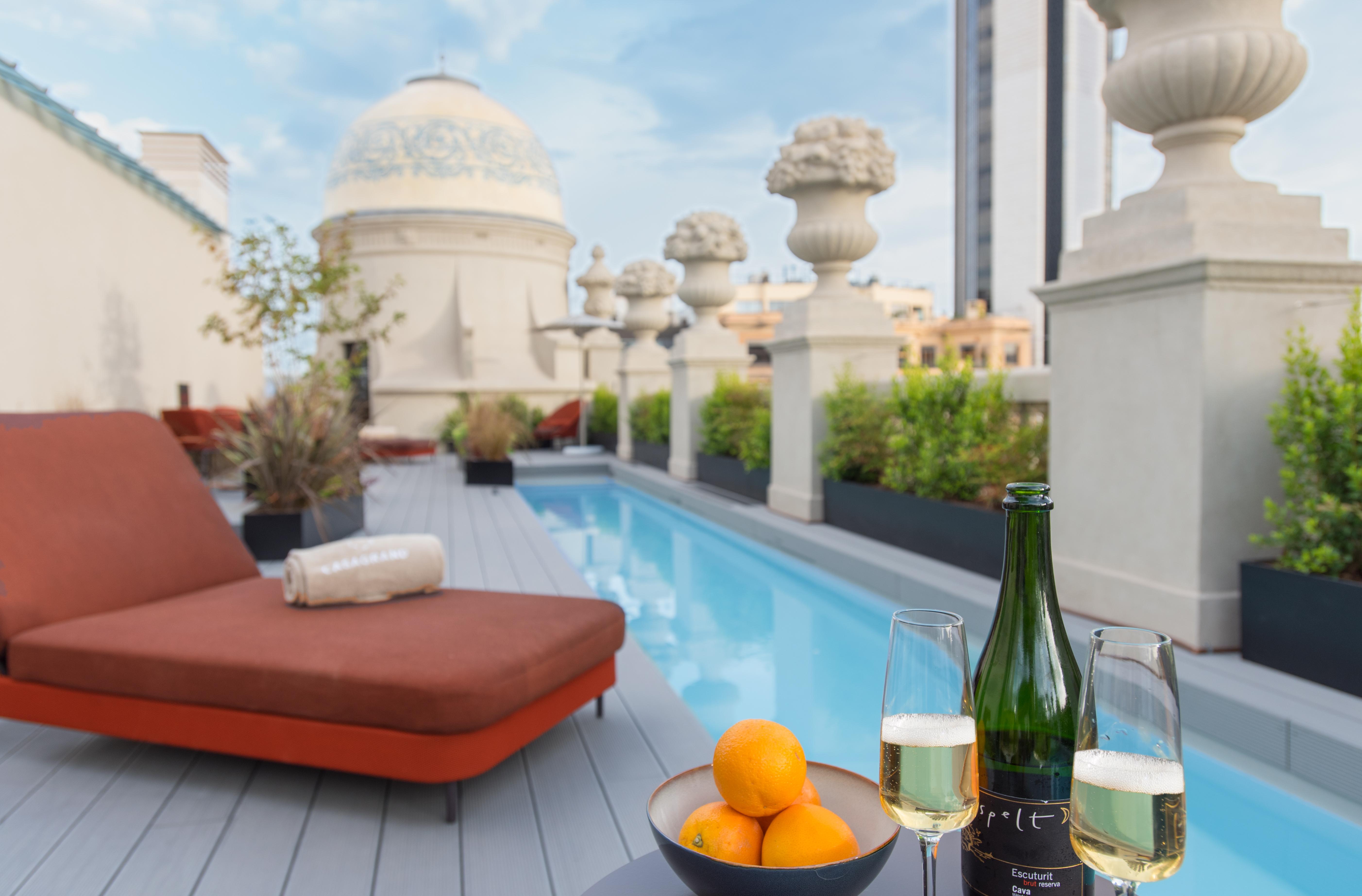 Casagrand Luxury Suites Барселона Екстер'єр фото
